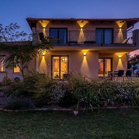 Azur Villa Balatonalmádi المظهر الخارجي الصورة